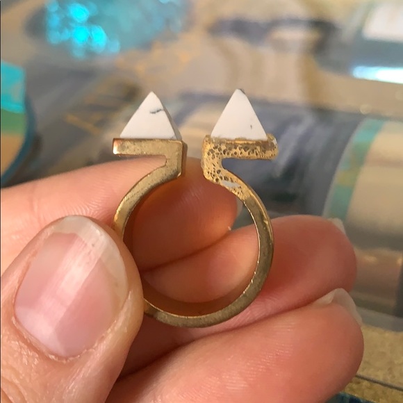 Funky Ring with 2 pyramids - Picture 6 of 8